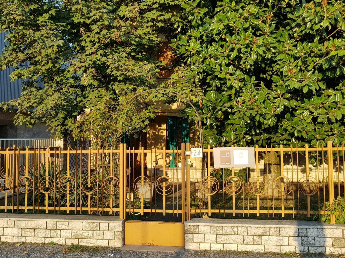 B&B Family Home Soresina Bagian luar foto